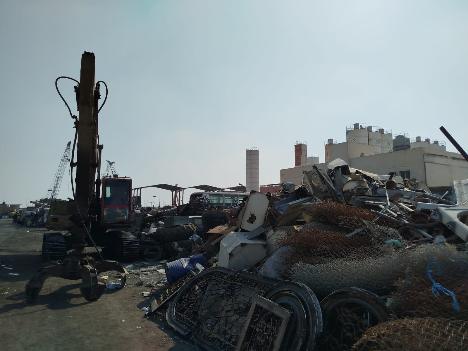 Construction Scrap Buyers in Qatar