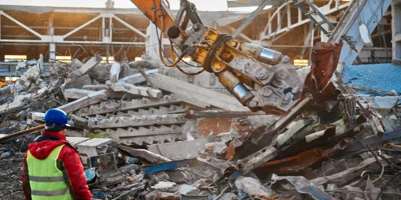 Professional Debris Removal Services in Qatar